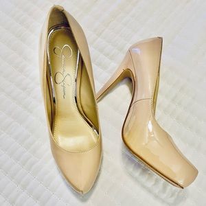STUNNING JESSICA SIMPSON PUMPS